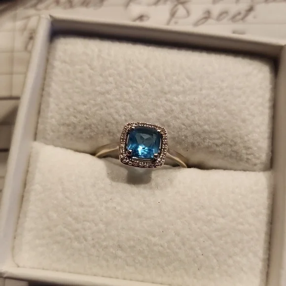 14k White Gold Ladies Blue & Diamond Ring ring - Picture 4 of 17